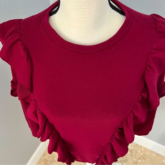 Women’s vertical ruffled, burgundy sweatshirt, size medium - Picture 4 of 7